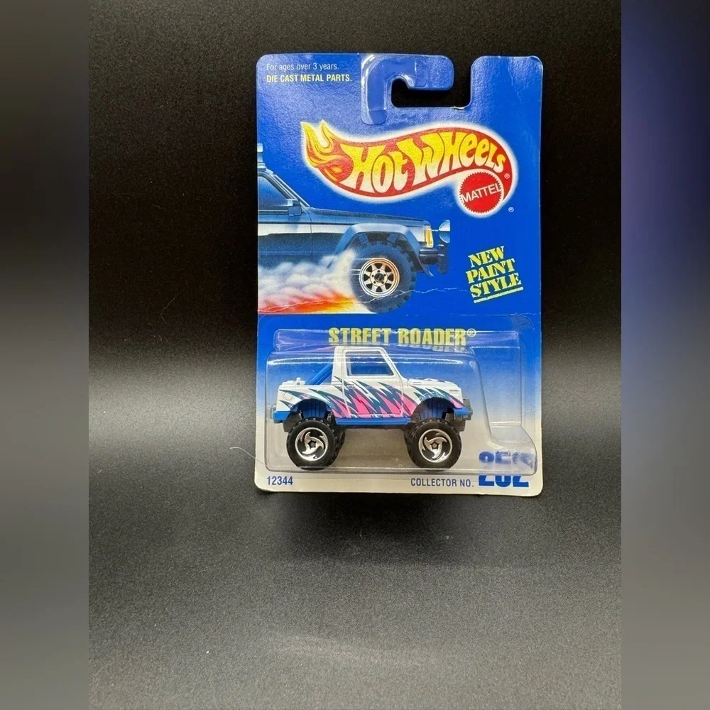 2 NIB Hot Wheels Street Roader #252 And #251 Gulch Stepper HW ‘92 Series